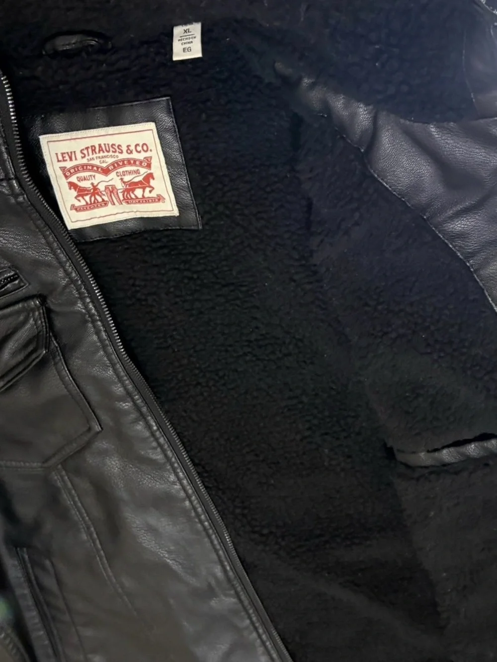 XL Levi’s Men's Faux Leather Sherpa-Lined Aviator Bomber Jacket Black
